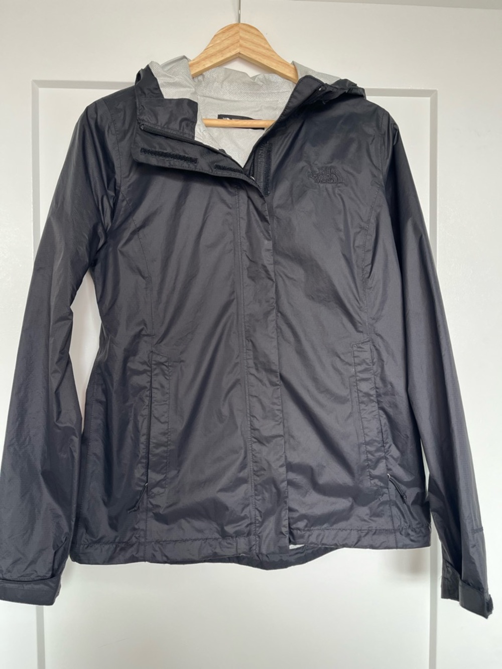 The North Face DRYVENT Rain Jacket Womens Small Black Hooded Lightweight Shell